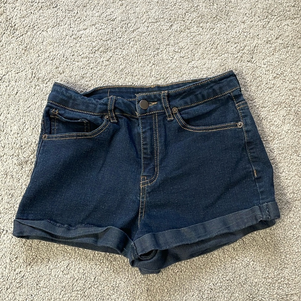 Forever 21 Dark Wash Mini Denim Shorts | Size 28